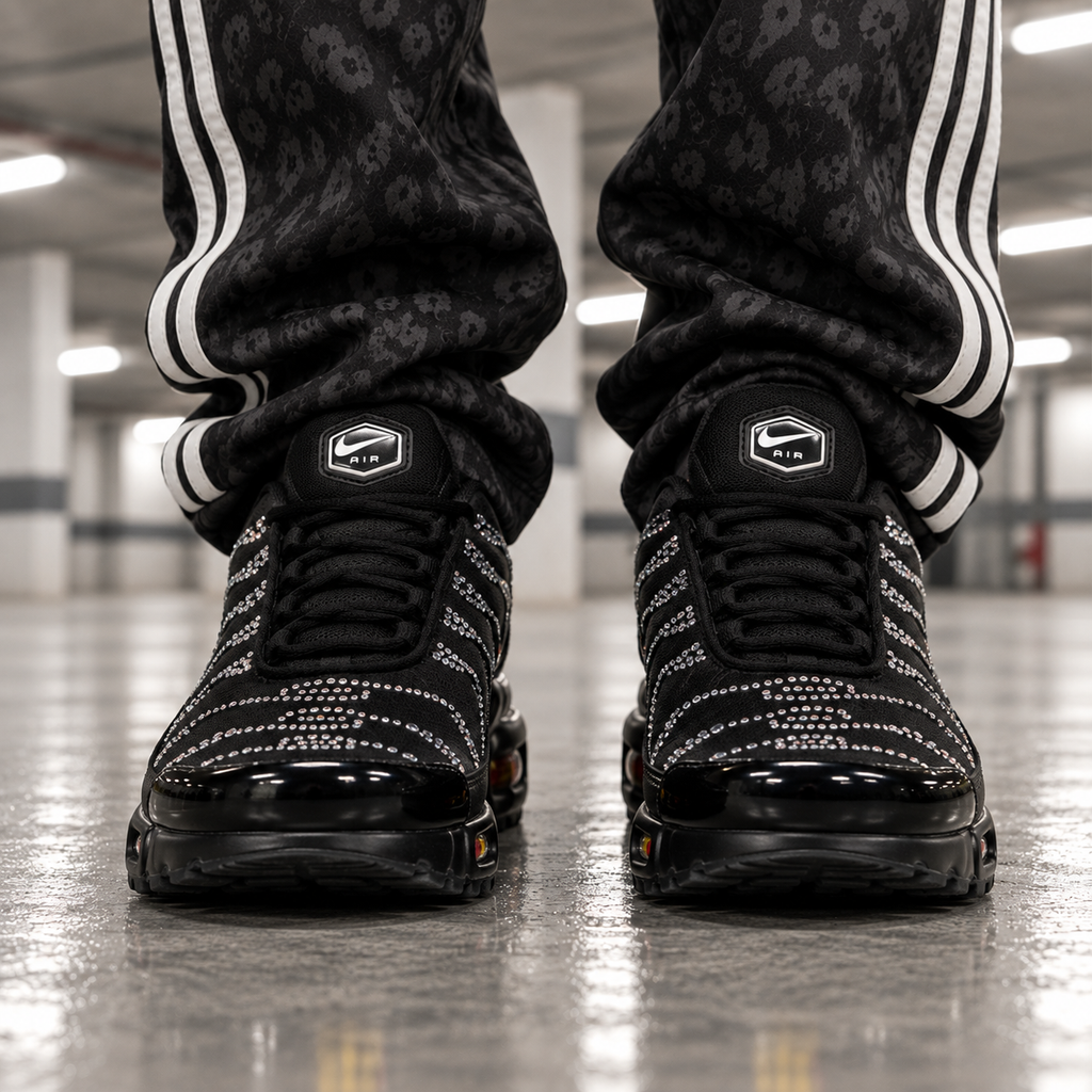 Nike tn negras con brillantes