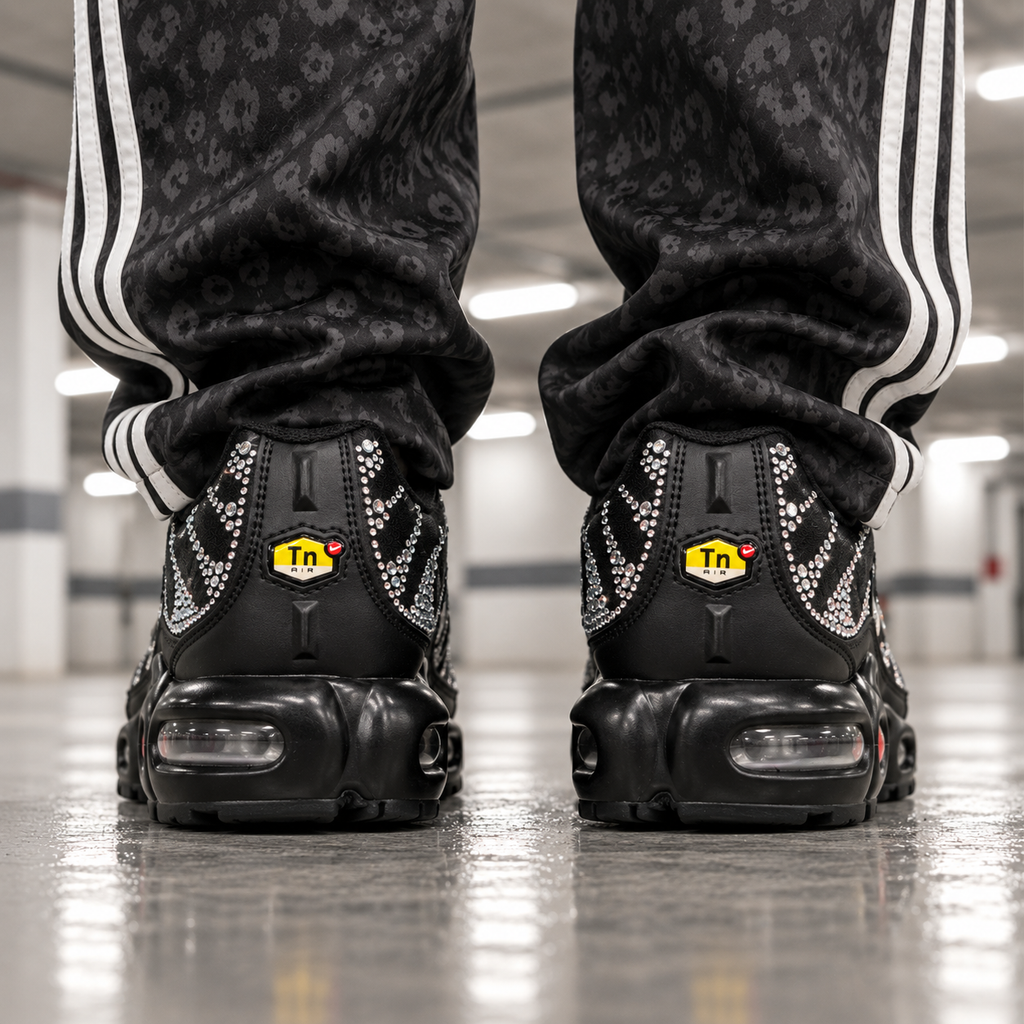 Nike tn negras con brillantes